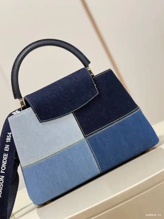 WIS LOUIS MM VUITTON CAPUCINES 0611